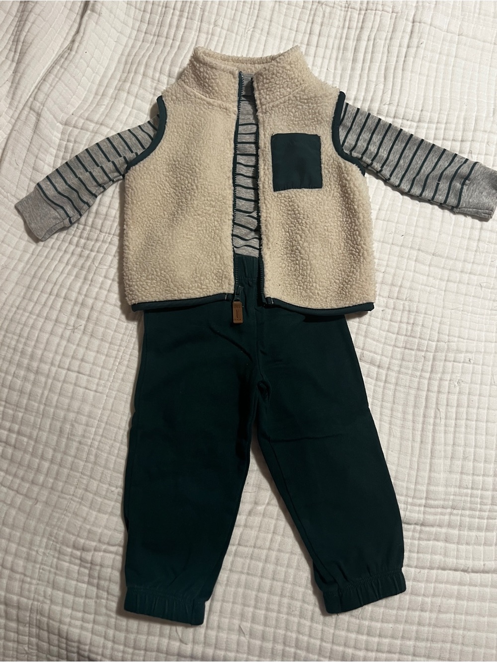 Carters 3 piece outfit